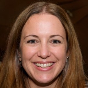 Customer shares experience with BioFit probiotic for improved digestion and natural weight loss